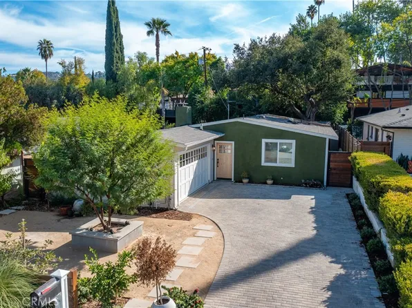 22256 Buena Ventura St, Woodland Hills, CA 91364