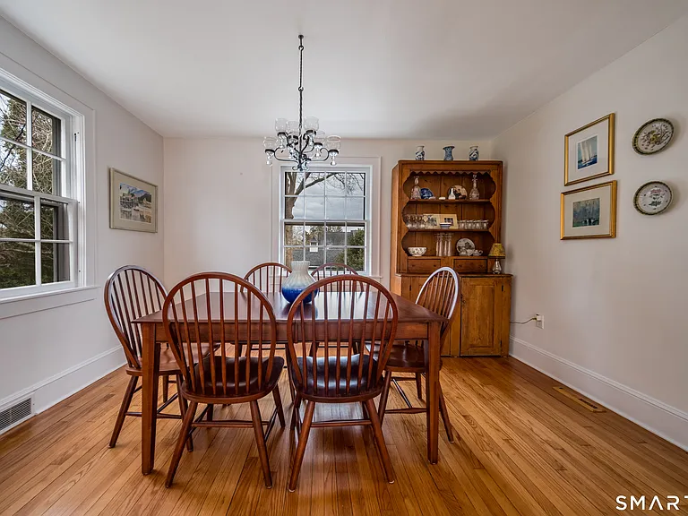 99 Bay View Ave — Photo 15
