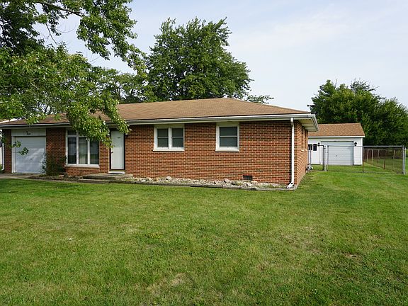 4th image of 1013 Park Dr