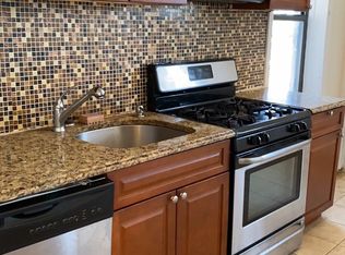 23-25 W 33rd St #47, Bayonne, NJ 07002