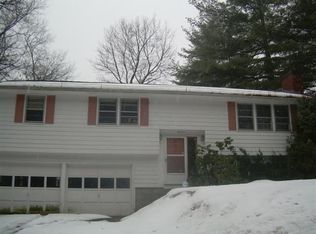 14 Tinker Rd, Nashua, NH 03064