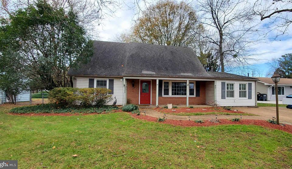 1st image of 4433 Majestic Ln