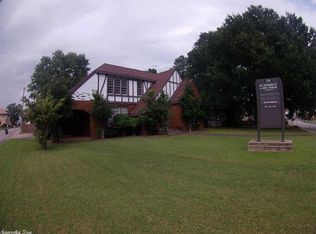 210 W Center Ave, Searcy, AR 72143