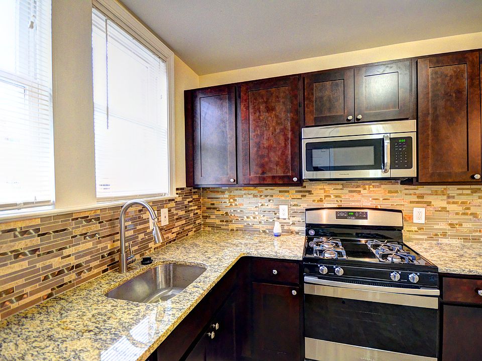 1st image of 1513 Rosalie St