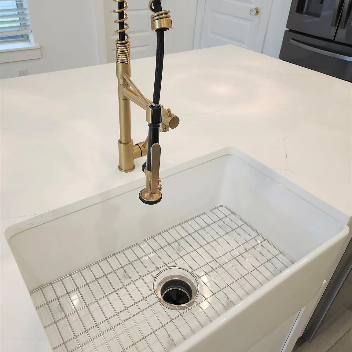 3 bed, 2.5 bath, 1961 sqft, $3,290 — Photo 4