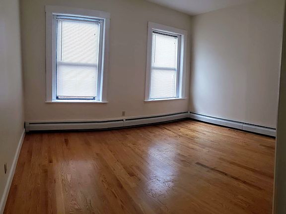 10 Mortimer Pl. Somerville Building Photo 3 (1)