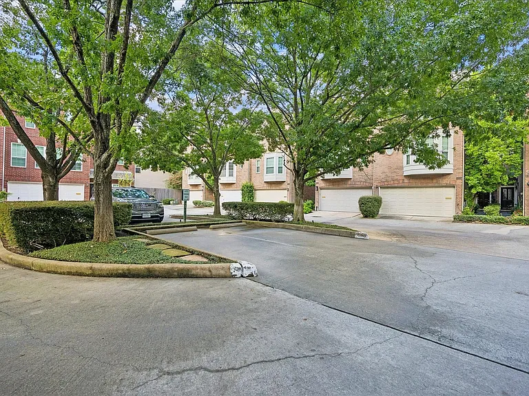 4443 Castle Court Pl — Photo 26