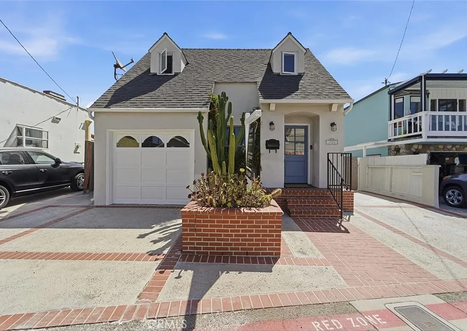 1924 Loma Dr