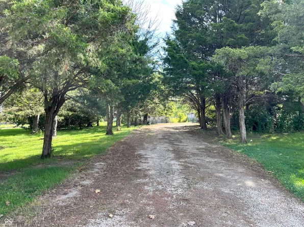 1103 N 1200 W, Parker City, IN 47368