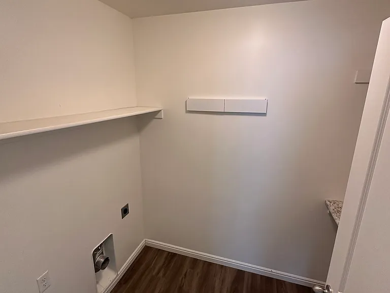 1211 W 20 S — Photo 15
