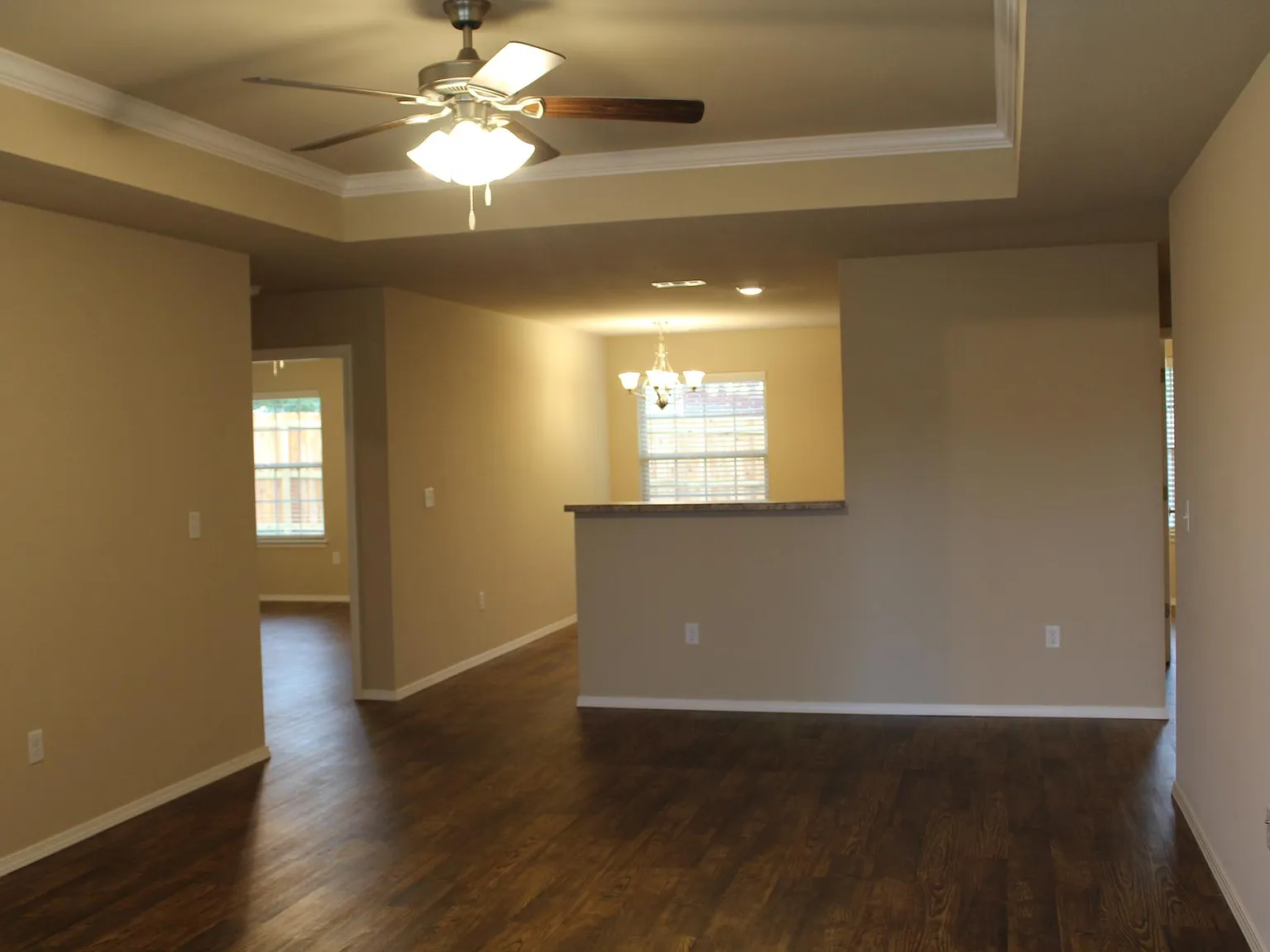 4 bed, 1499 sqft, $1,825 — Photo 3