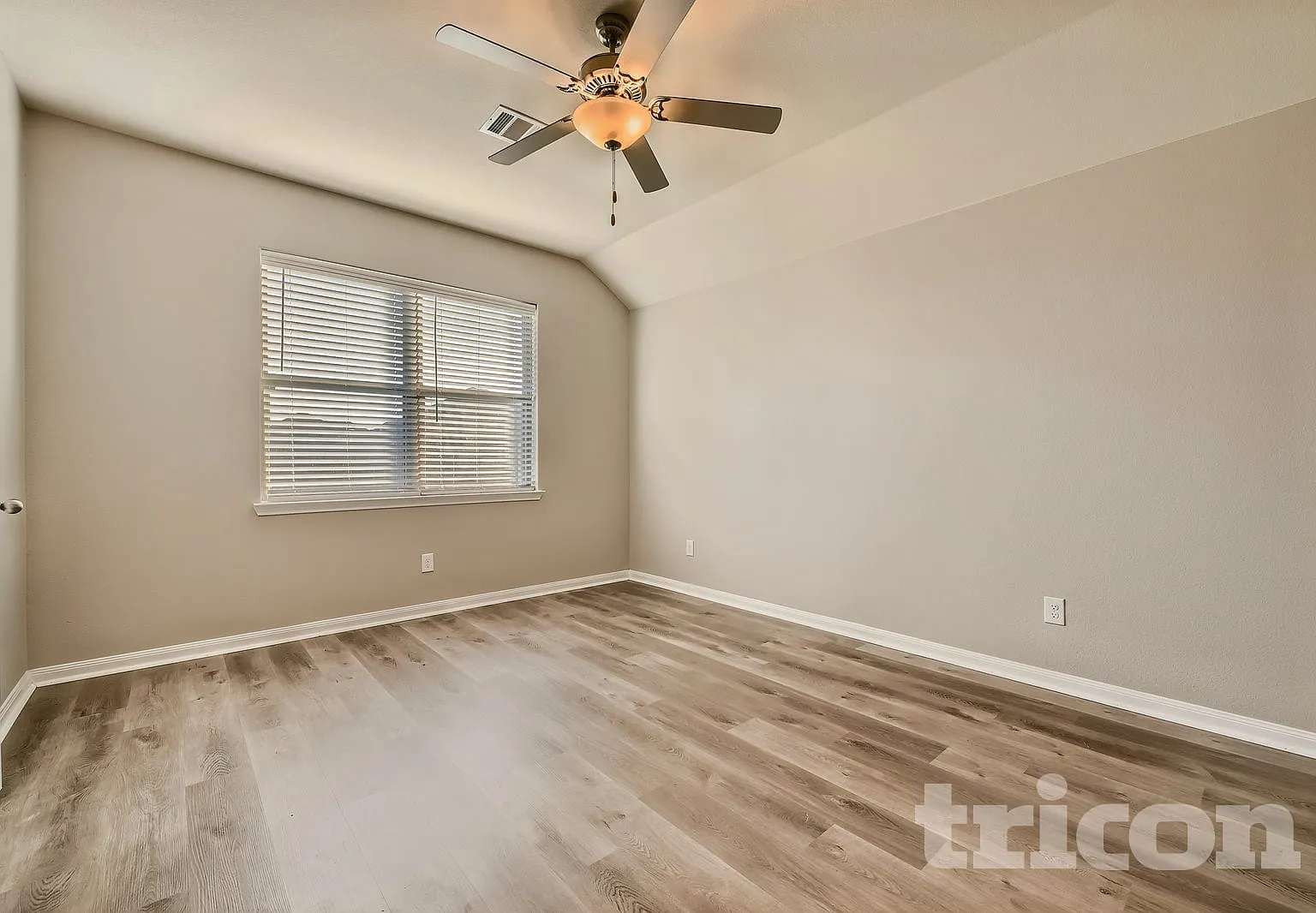 1833 Chesapeake Drive Crowley TX — Photo 2