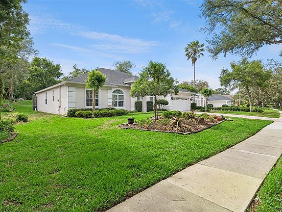 3rd image of 156 SEVILLE CHASE DRIVE