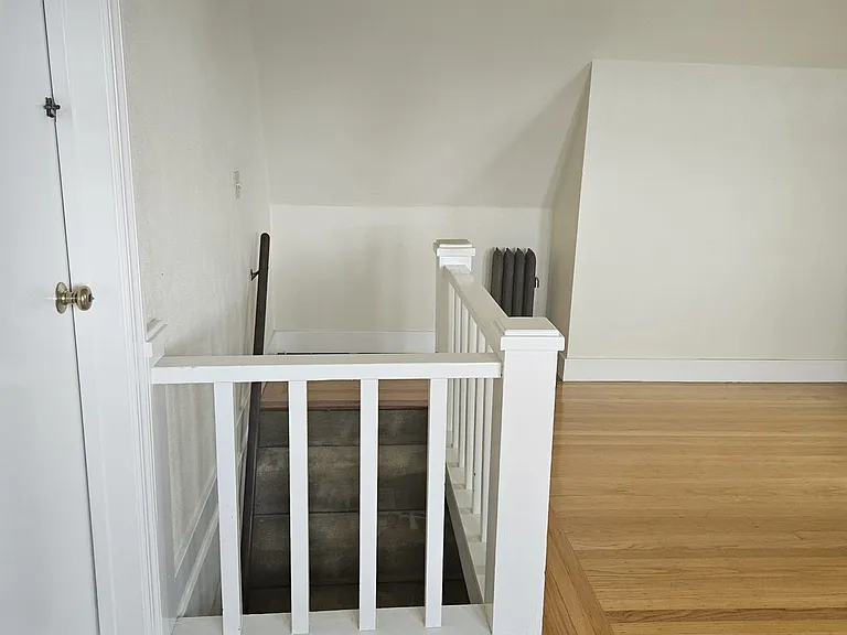 1021 Warfield Ave #5 — Photo 15