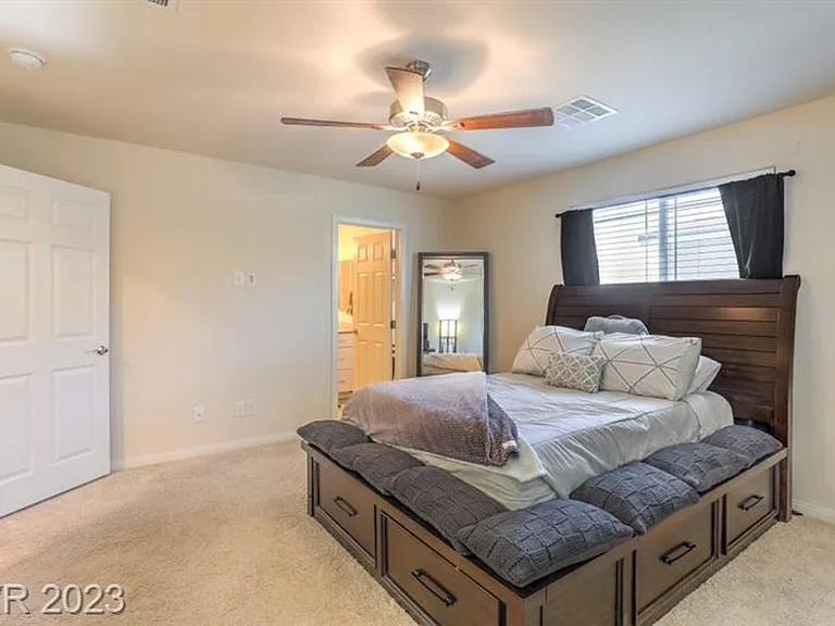 7431 Sunray Point St — Photo 16