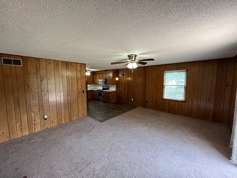 370 Farmbrooke Ln — Photo 43