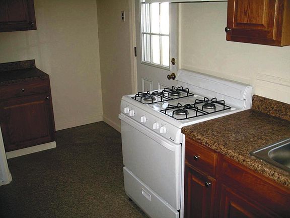 4th image of 772 Veterans Pl Floor 2