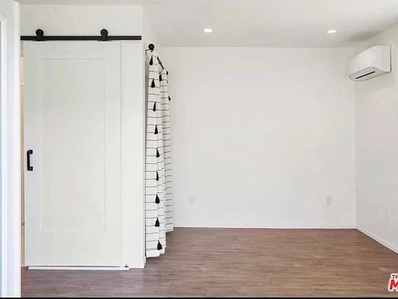 4th image of 4439 W 61st St #1