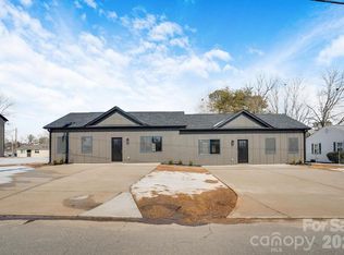 1214 Pearl St, Statesville, NC 28677
