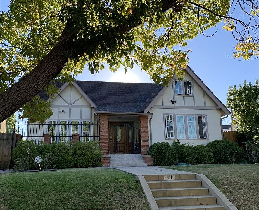 1st image of 111 N Beachwood Dr