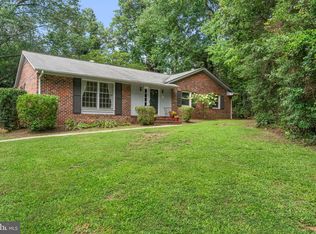 40 Quail Trl, Warsaw, VA 22572