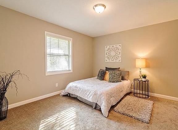 5th image of 9005 W 85th St