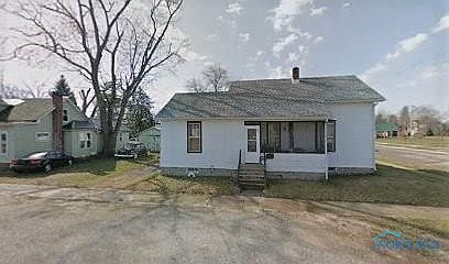 1st image of 402 E Madison St