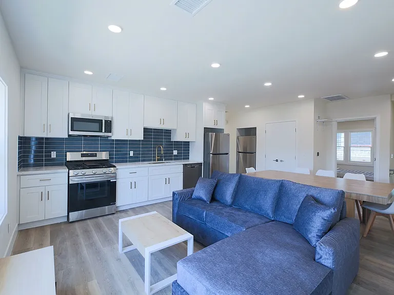 2811 Menlo Ave — Photo 28