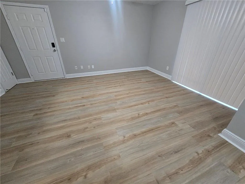 1 bed, 1.5 bath, 772 sqft, $1,400 — Photo 3