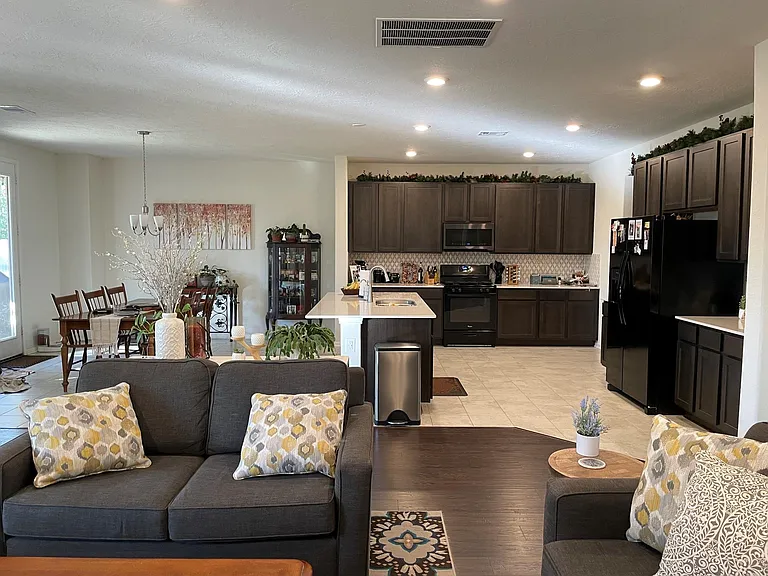 1172 Clonmore Ct — Photo 7
