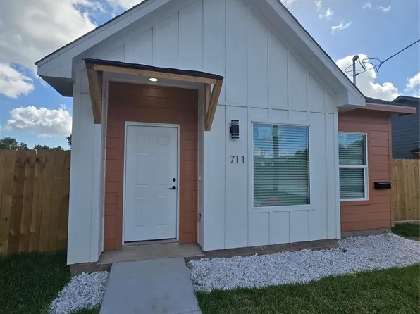 711 Rosedale St, La Marque, TX 77568