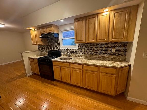3rd image of 41 Paterson St APT 2R