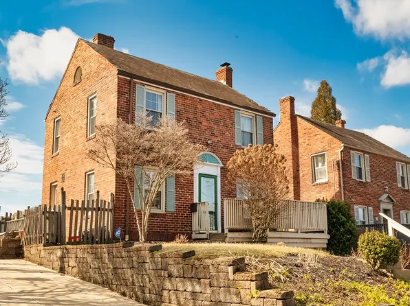 330 Hazel Dr, Pittsburgh, PA 15228