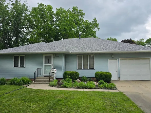 555 Bluff St NE, Hutchinson, MN 55350