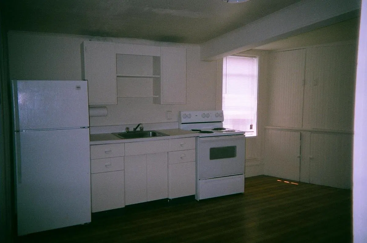 1 bed, 350 sqft, $1,200 — Photo 1