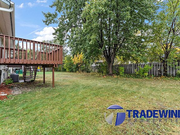 4th image of 6445 Douglas Dr N