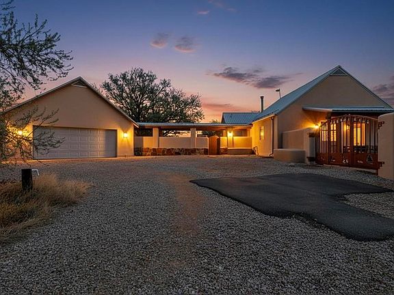 3rd image of 42 Pueblo Rd