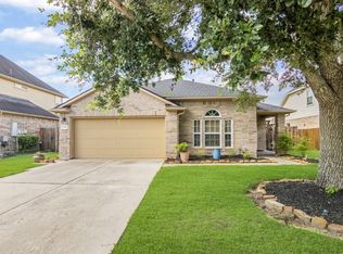 7706 Quiet Trace Ln, Pearland, TX 77581