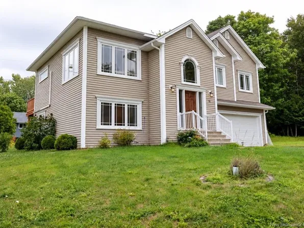 75 Whisperwood Dr, Fredericton, NB E3C 0J8