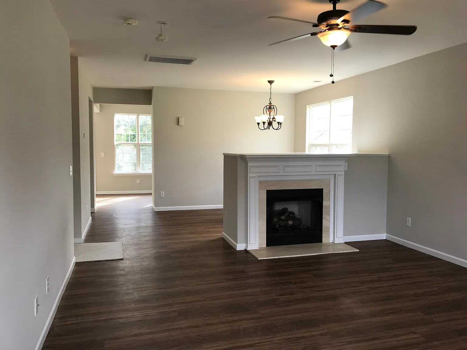 4 bed, 2008 sqft, $1,950 — Photo 2
