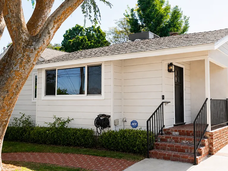10706 Langmuir Ave — Photo 1