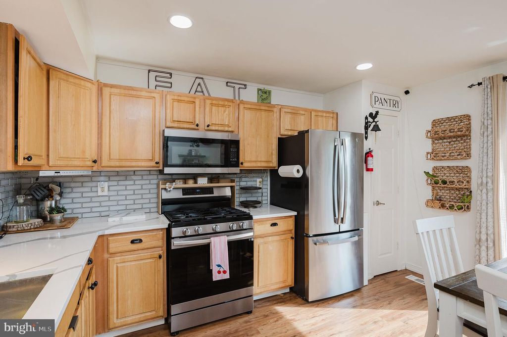 12 White Laurel Ct, Baltimore, MD - More