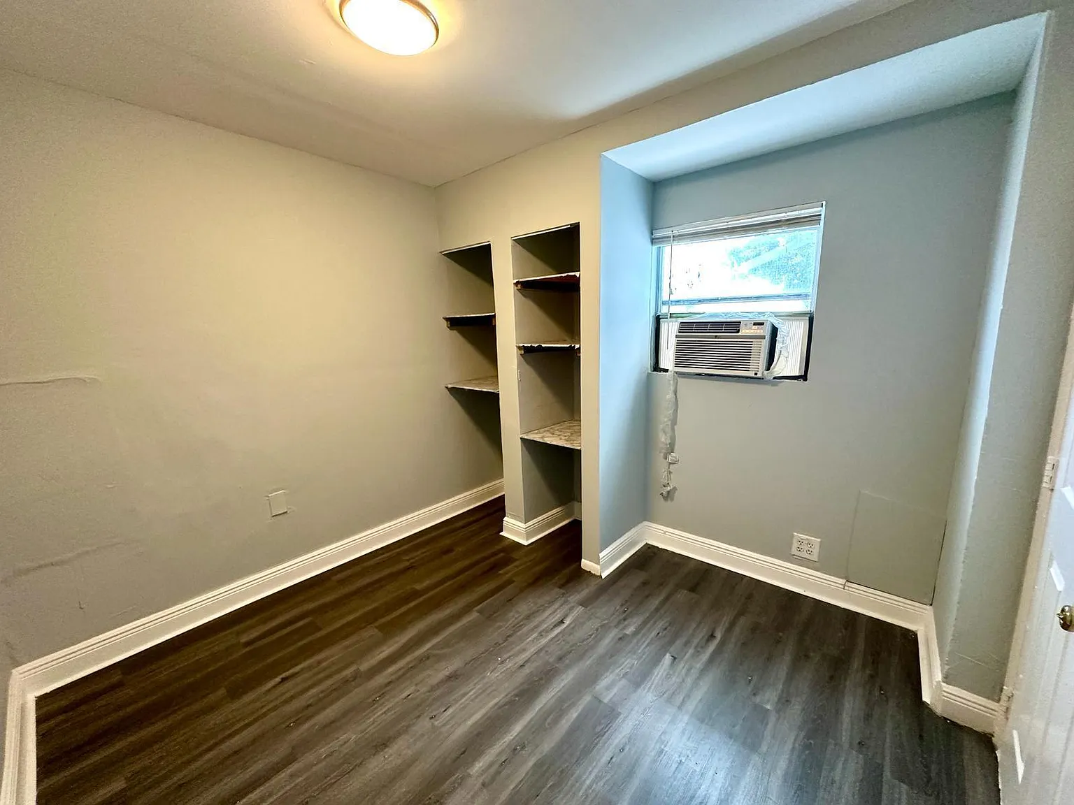 3 bed, 1.0 bath, 1000 sqft, $1,850 — Photo 4