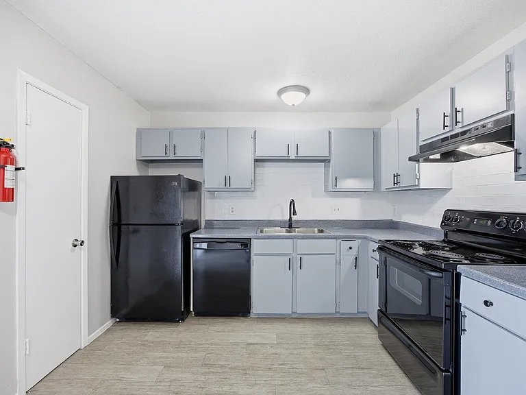430 Kendalia Ave #0 — Photo 10