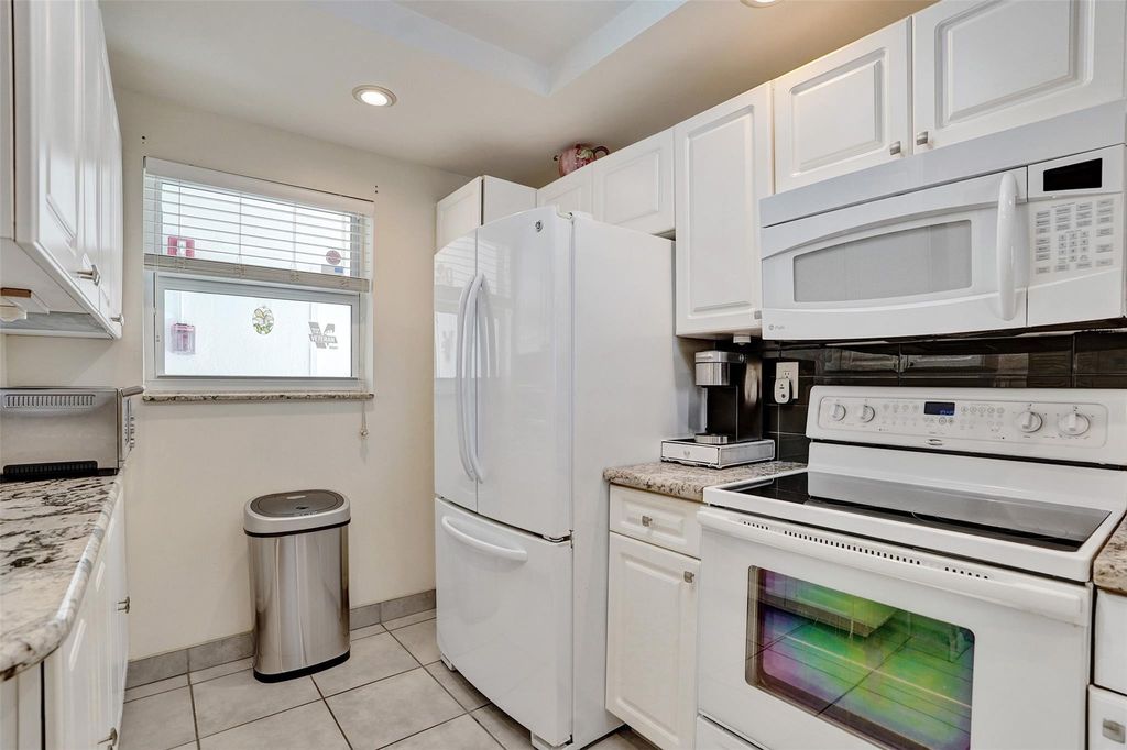 1391 S Ocean Boulevard #309, photo 2