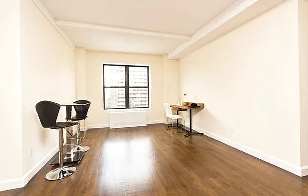 Rented by Luxor Homes & Investment Realty | media 91