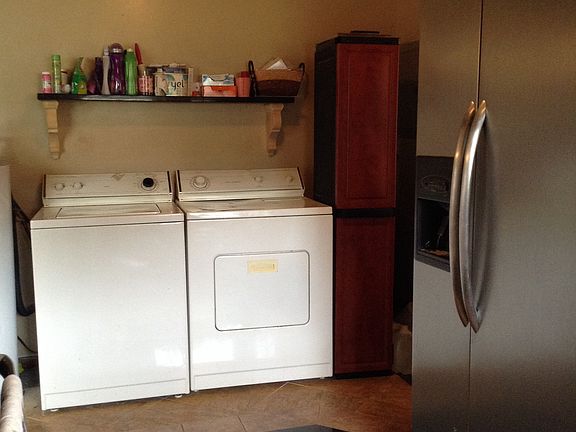 Kitchen/laundry