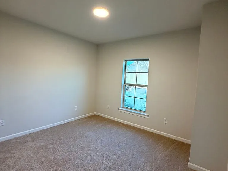 189 Berkshire Pl — Photo 11