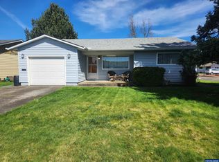 2207 Oregon Ct, Woodburn, OR 97071