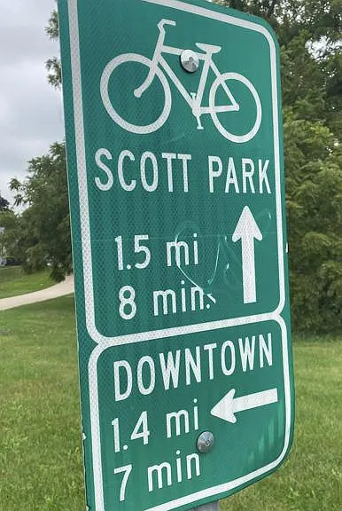 Just 6 blocks from the house. The location is perfect for biking to the hospital, the campus or downtown.